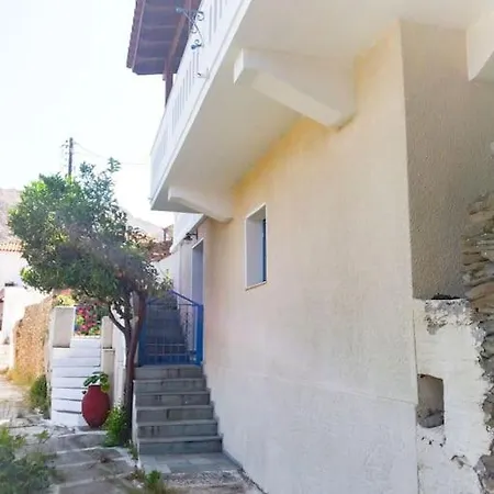 παραδοσιακό σπίτι με πανοραμική θέα 別荘