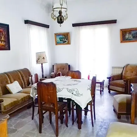 παραδοσιακό σπίτι με πανοραμική θέα 別荘