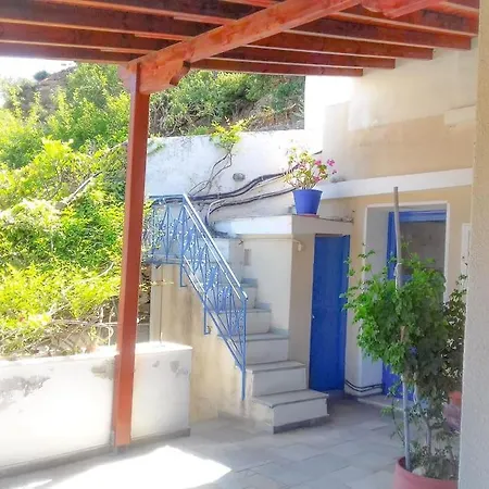 παραδοσιακό σπίτι με πανοραμική θέα 別荘