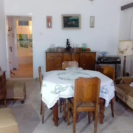 παραδοσιακό σπίτι με πανοραμική θέα 別荘 Sineti