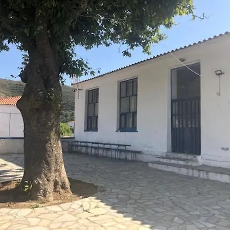 Holiday home καταφύγιο στη φύση Vourkoti